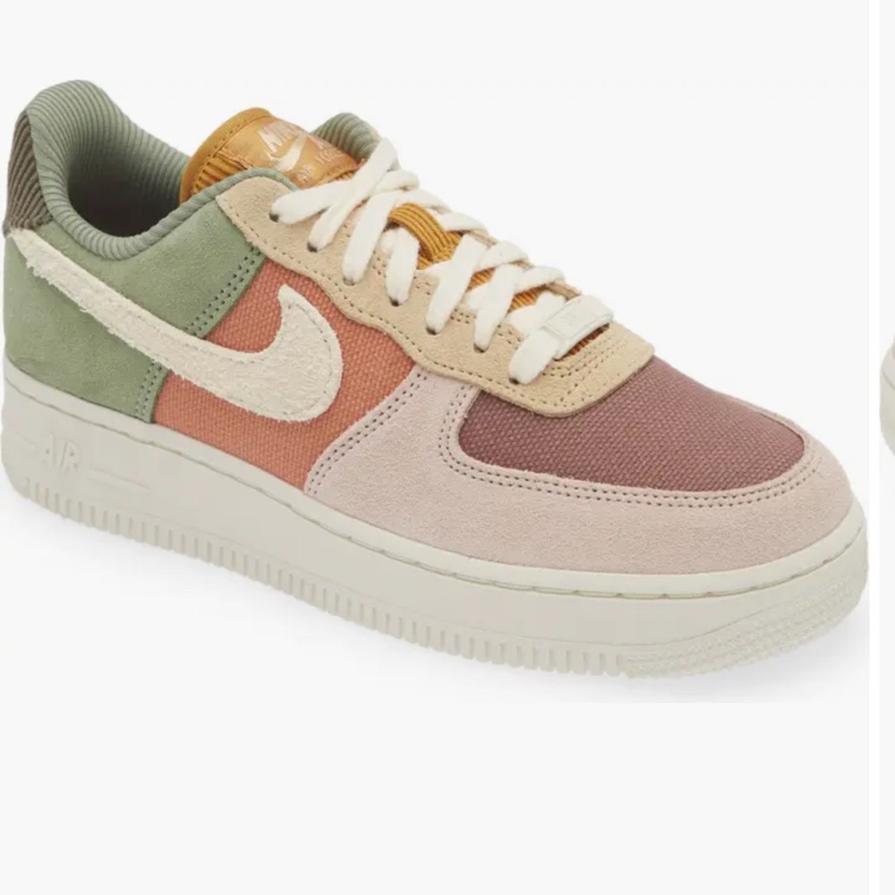 Nike Air Force 1 '07 LX